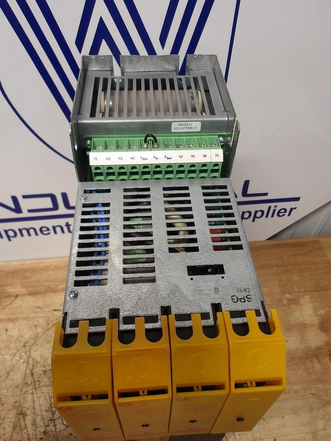 Used BAUMULLER BUM61-VC-AA-1098 SERVO MOTOR CONTROLLER, 480 V, #2261053G NEW