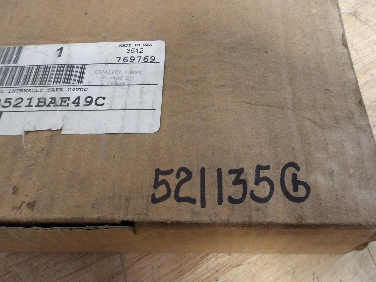 PARKER B521BAE49C PNEUMATIC SOLENOID VALVE 1/4", #521135G NIB