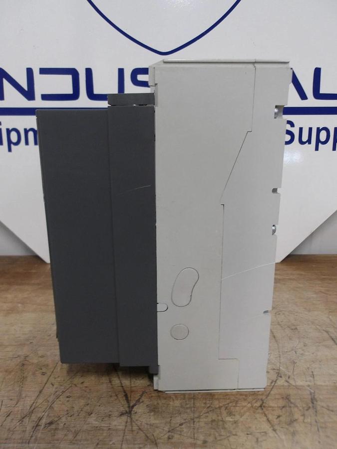 Used ABB SACE TMAX T7D-1600 CIRCUIT BREAKER, #910257G USED