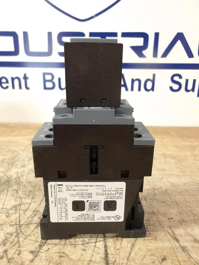 SIEMENS 12 AMP CONTACTOR 24/400 V, #77225G NIB