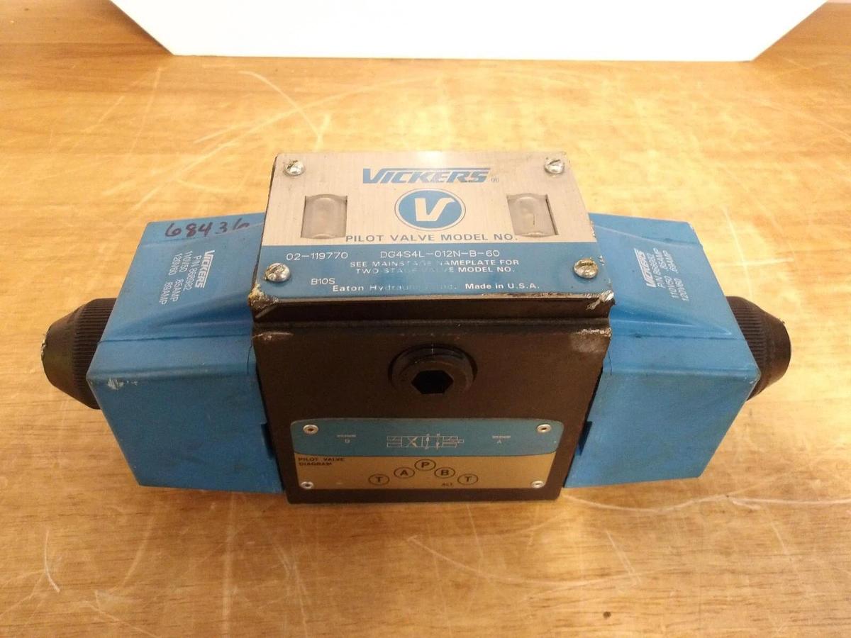 Used VICKERS DG4S4L-012N-B-60 HYDRAULIC CONTROL VALVE, #228231G NEW
