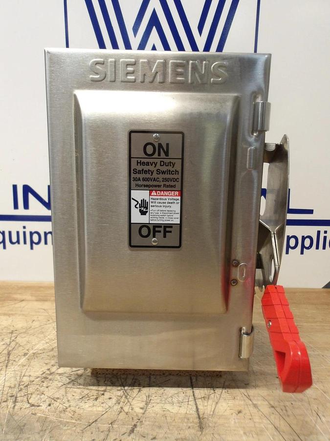 Used SIEMENS 30 AMP S/S SAFETY SWITCH 600/250 V, #7161208G NEW