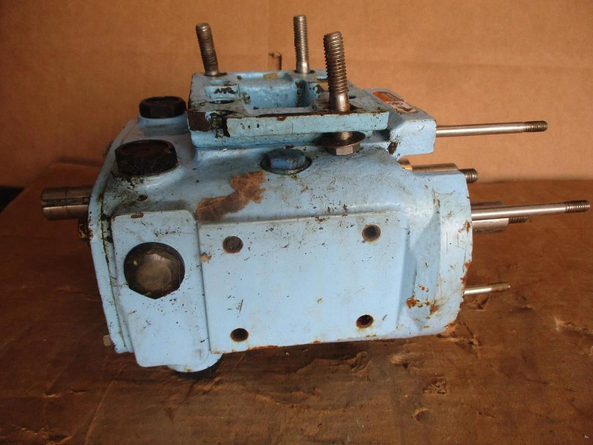Used SPX 018U2 PUMP, #49352J PARTS ONLY