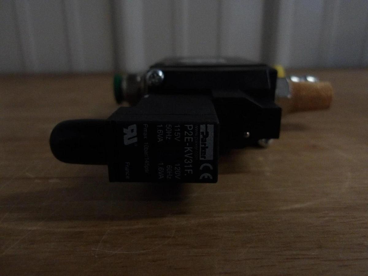 PARKER B6V2BB553A PNEUMATIC SOLENOID VALVE, #1271033G NIB