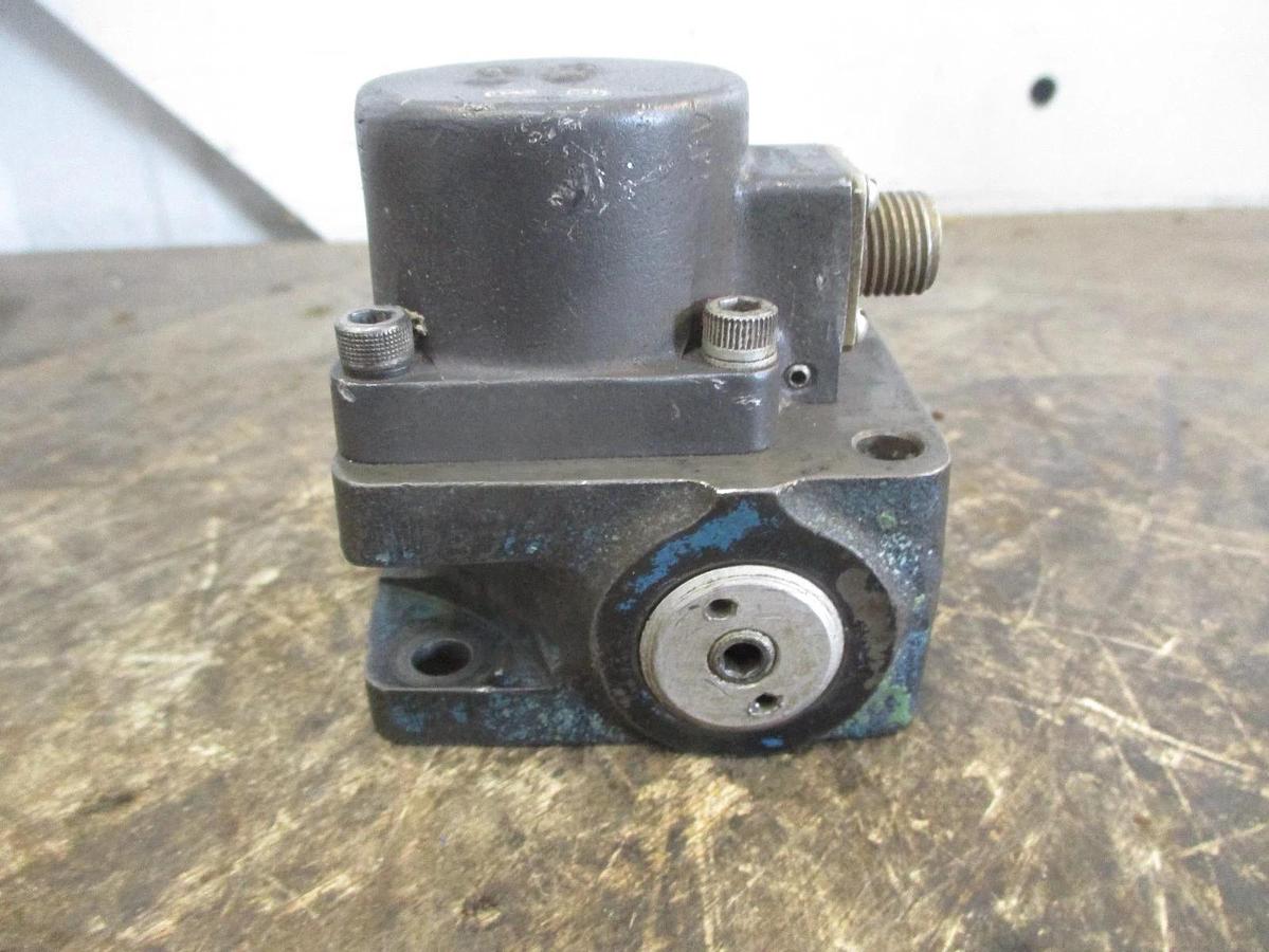 Used BENDIX 58V06-2B ELECTRO-HYDRAULIC SERVO VALVE, #828956J USED