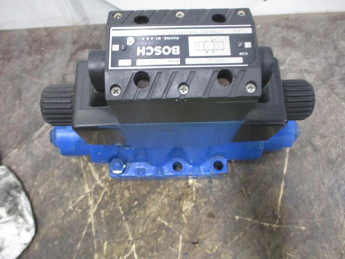 Used BOSCH 081WV10P1V1004KA115/60 DIRECTIONAL VALVE, #8261049J USED