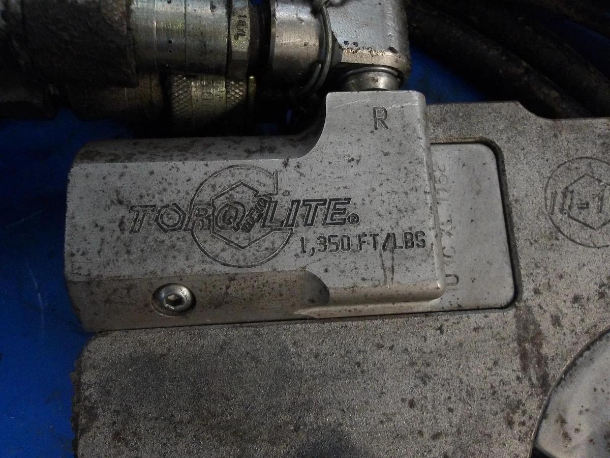 Used TORQ/LITE 11S2 HYDRAULIC BOLT BUSTER W/ 1/2" SPX HAND PUMP, #3111100G USED