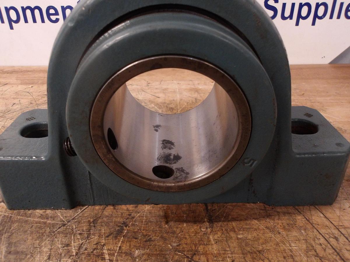 Used DODGE 070285 PILLOW BLOCK BEARING, 2-7/8" BORE