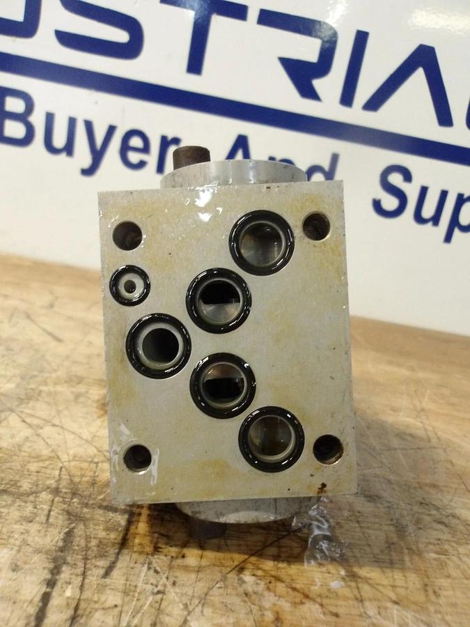 Used REXROTH 4DS1EM2-10/2A315K88 SERVO VALVE, #8141143G USED