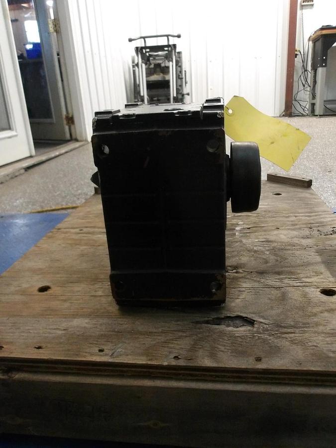 Used LENZE GKS06-3A GEARMOTOR, RATIO 42.4:1, HP 2.3, #213835G NEW