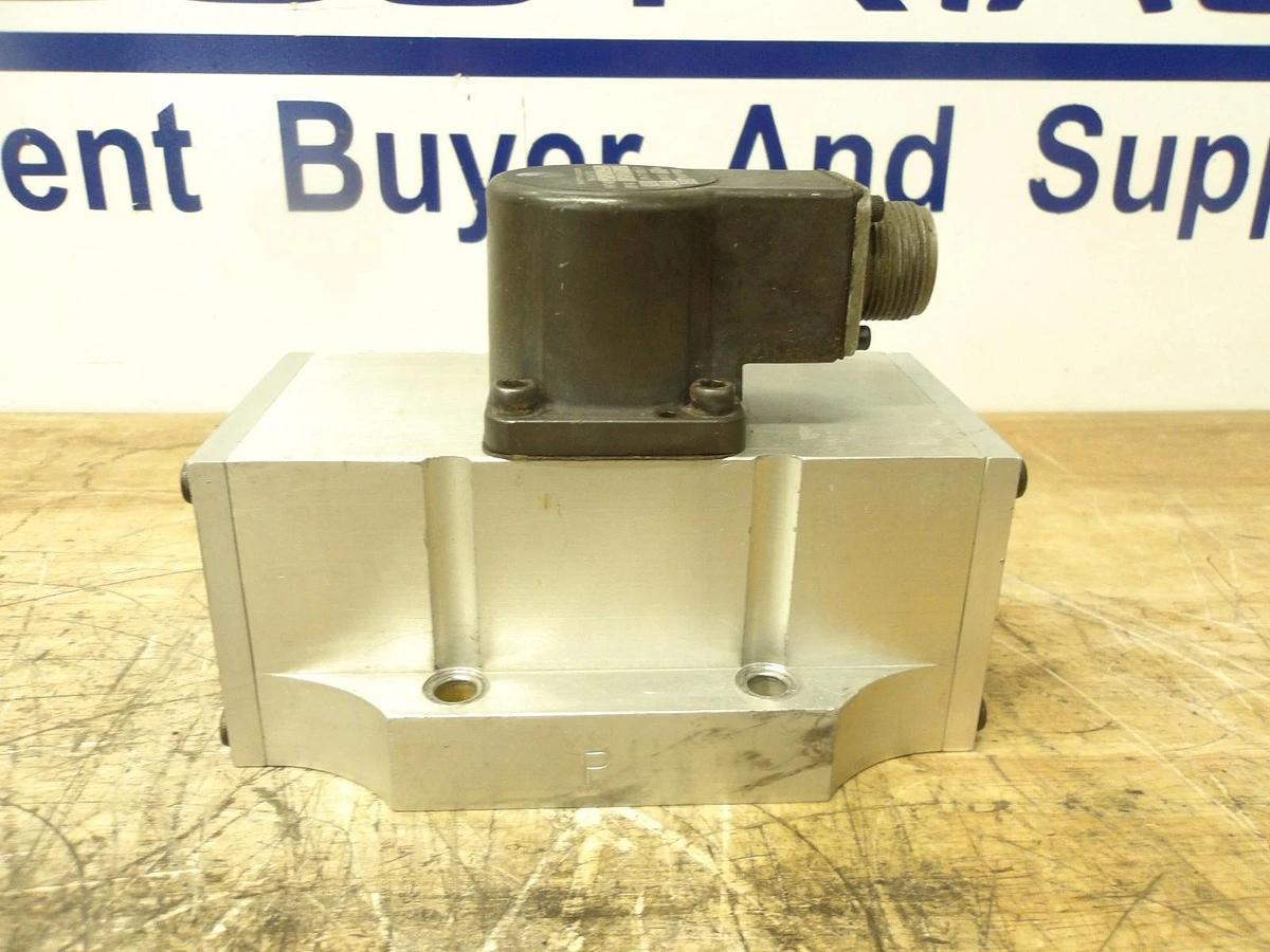 Used ATCHLEY 242-105 SERVO VALVE, #825947G USED