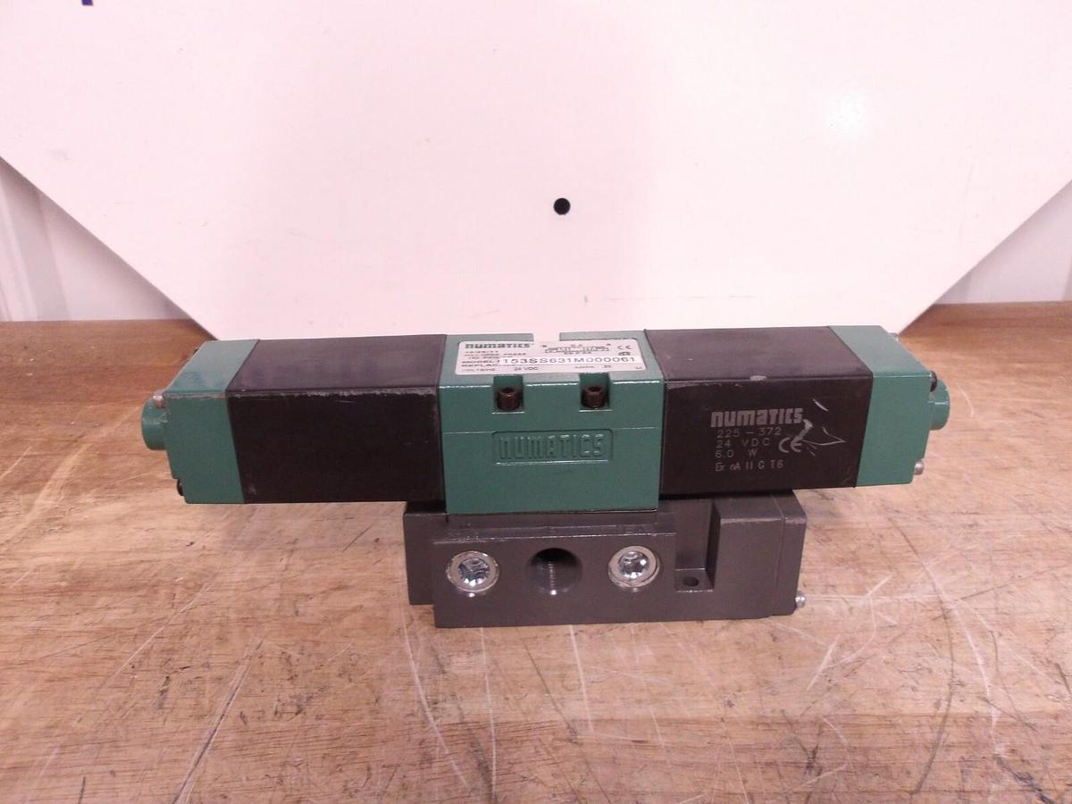 Used NUMATICS 153SS631M000061 PNEUMATIC SOLENOID VALVE, #62823G NEW