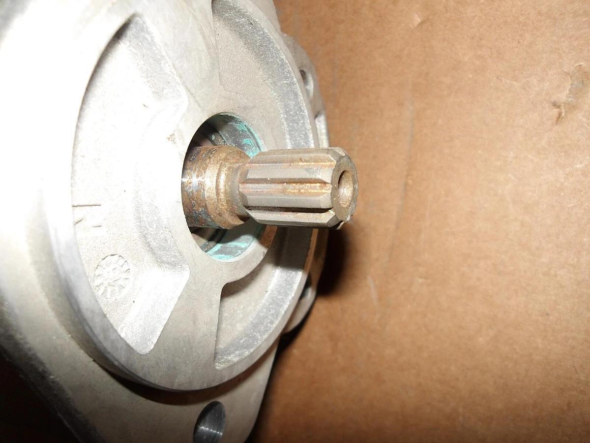 Used ALPHA MO13 HYDRAULIC GEAR PUMP 1" X 3/4", #1151000G NEW