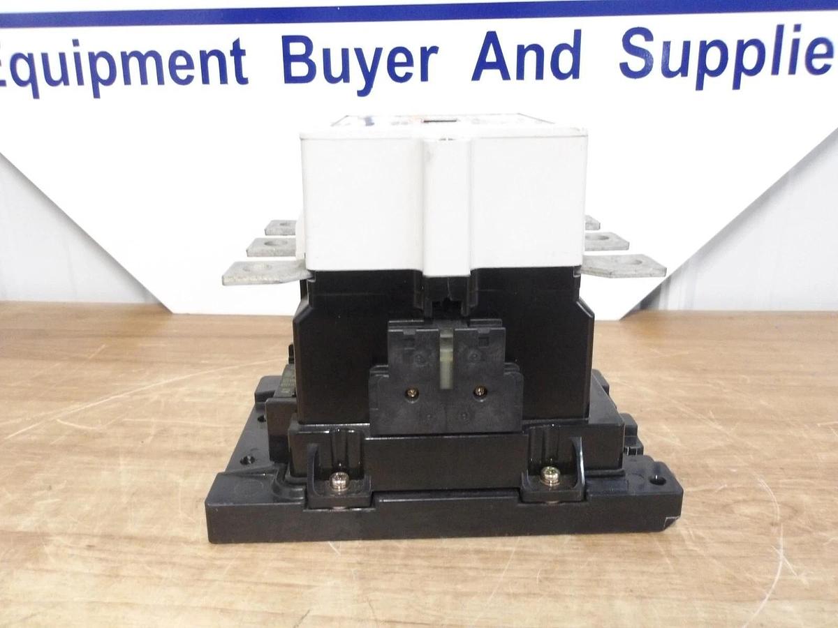 Used FUJI SC-N8 INDUSTRIAL CONTACTOR CNC4Q, 180 A, #2251113G NEW