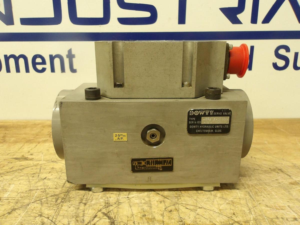 Used DOWTY 4652 243 000 SERVO VALVE, #8141026G REMANUFACTURED