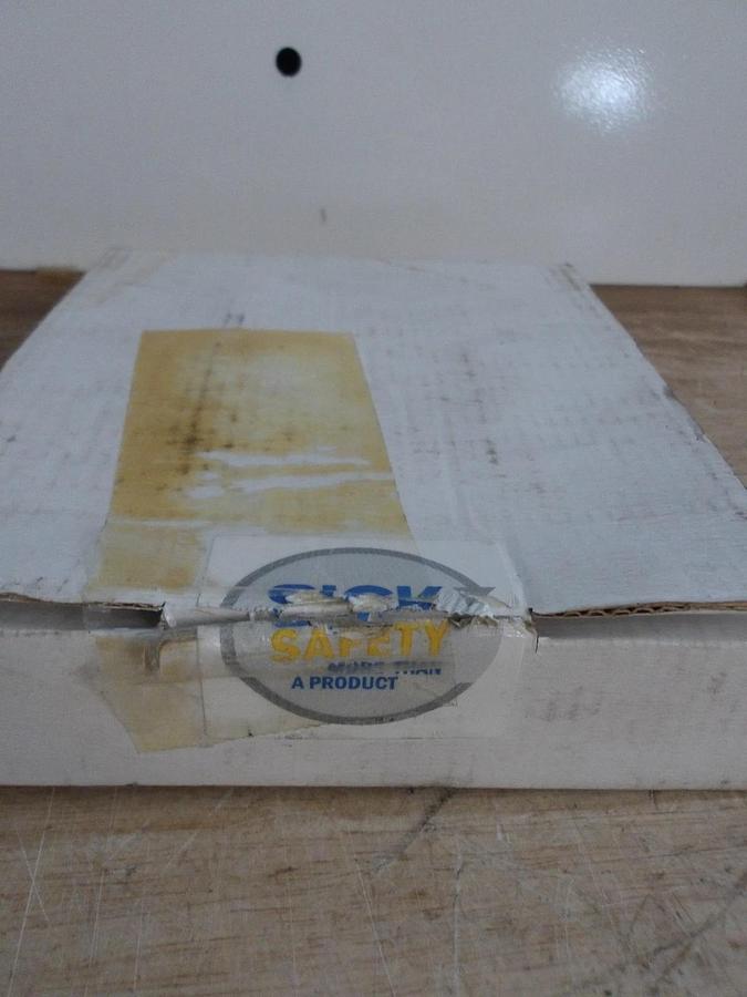 SICK UE48-30S3D2 SAFETY RELAY 24 V, #430136G NIB