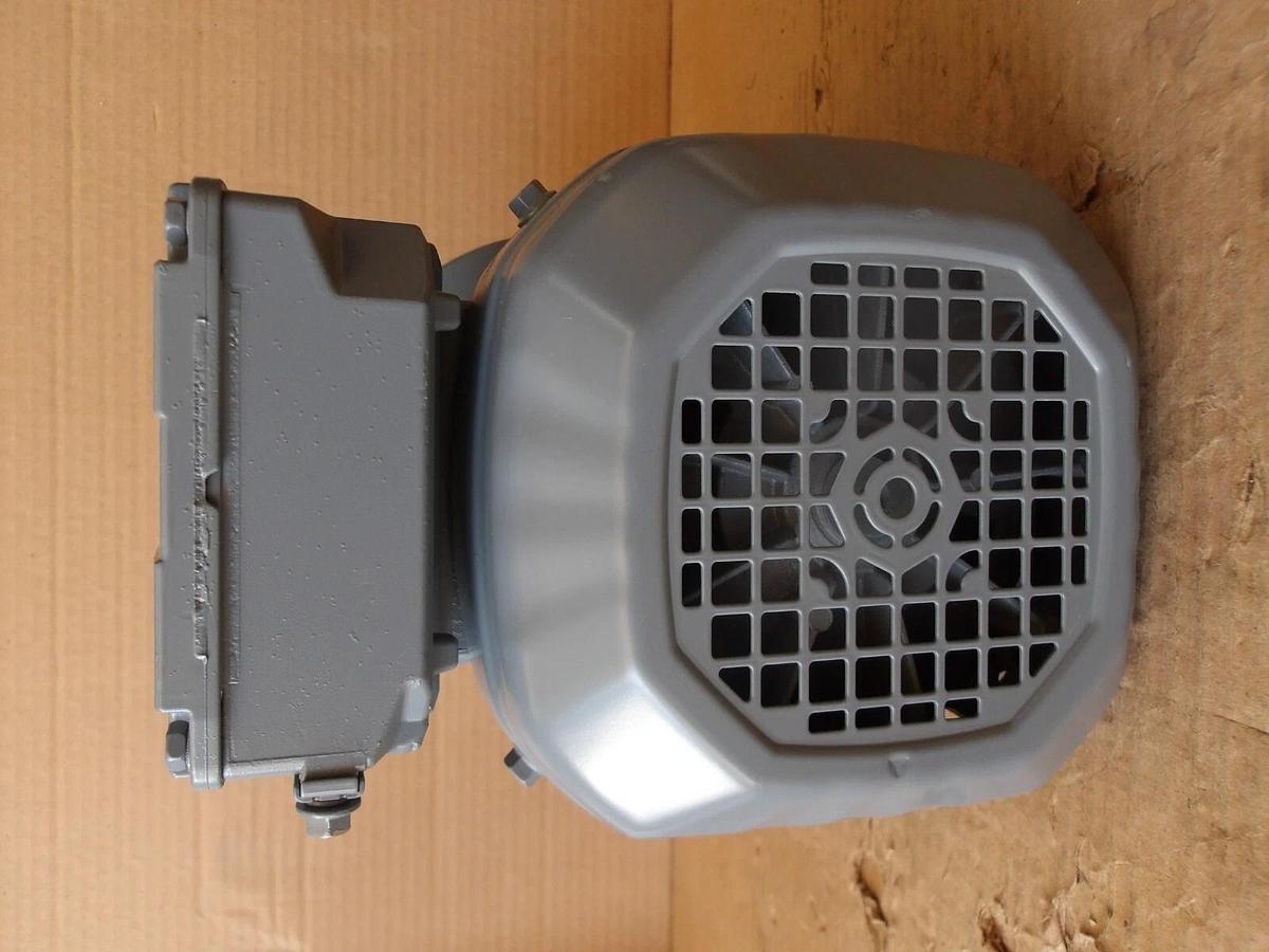 Used SEW EDRN80 EURODRIVE-DRIVE MOTOR, #820240G NEW