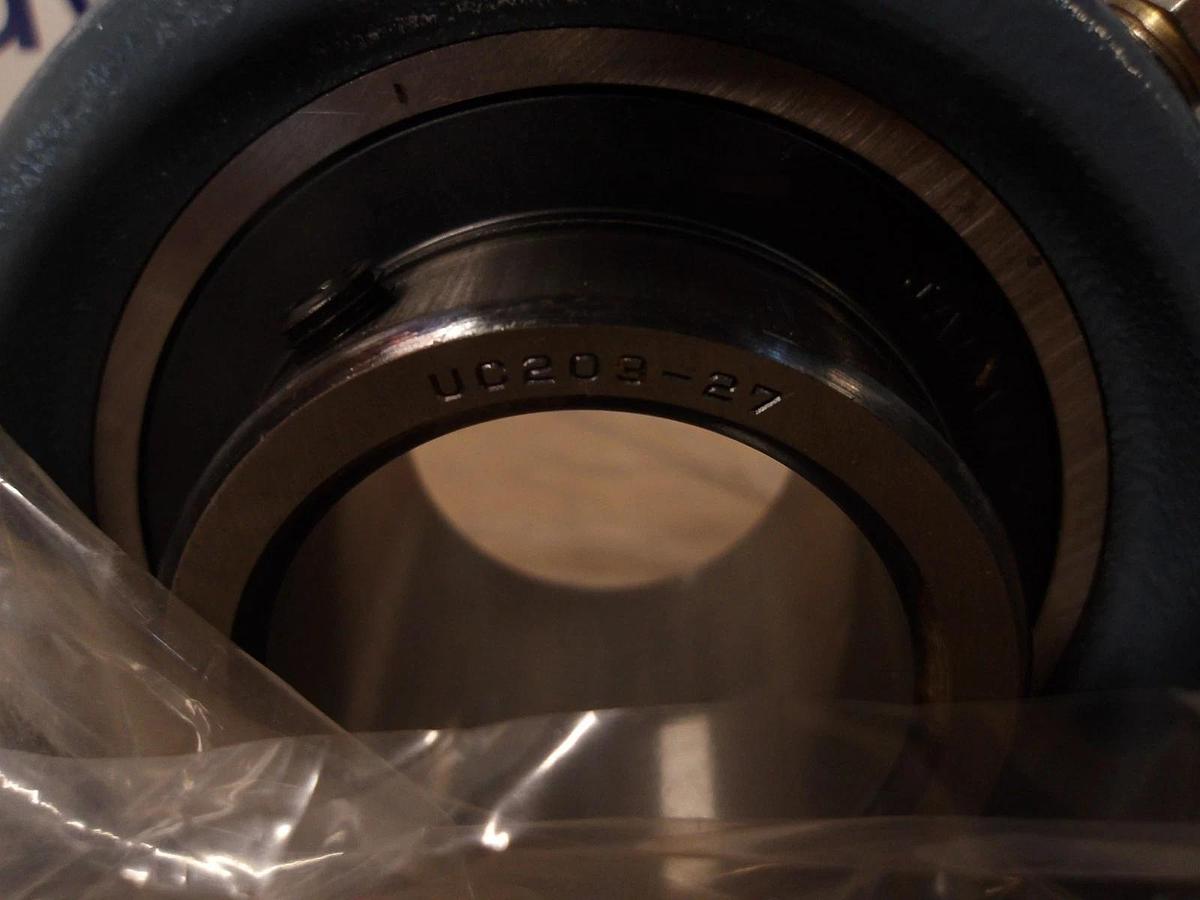 AMI P200 PILLOW BLOCK BEARING 1-11/16" BORE, #727305G NIB