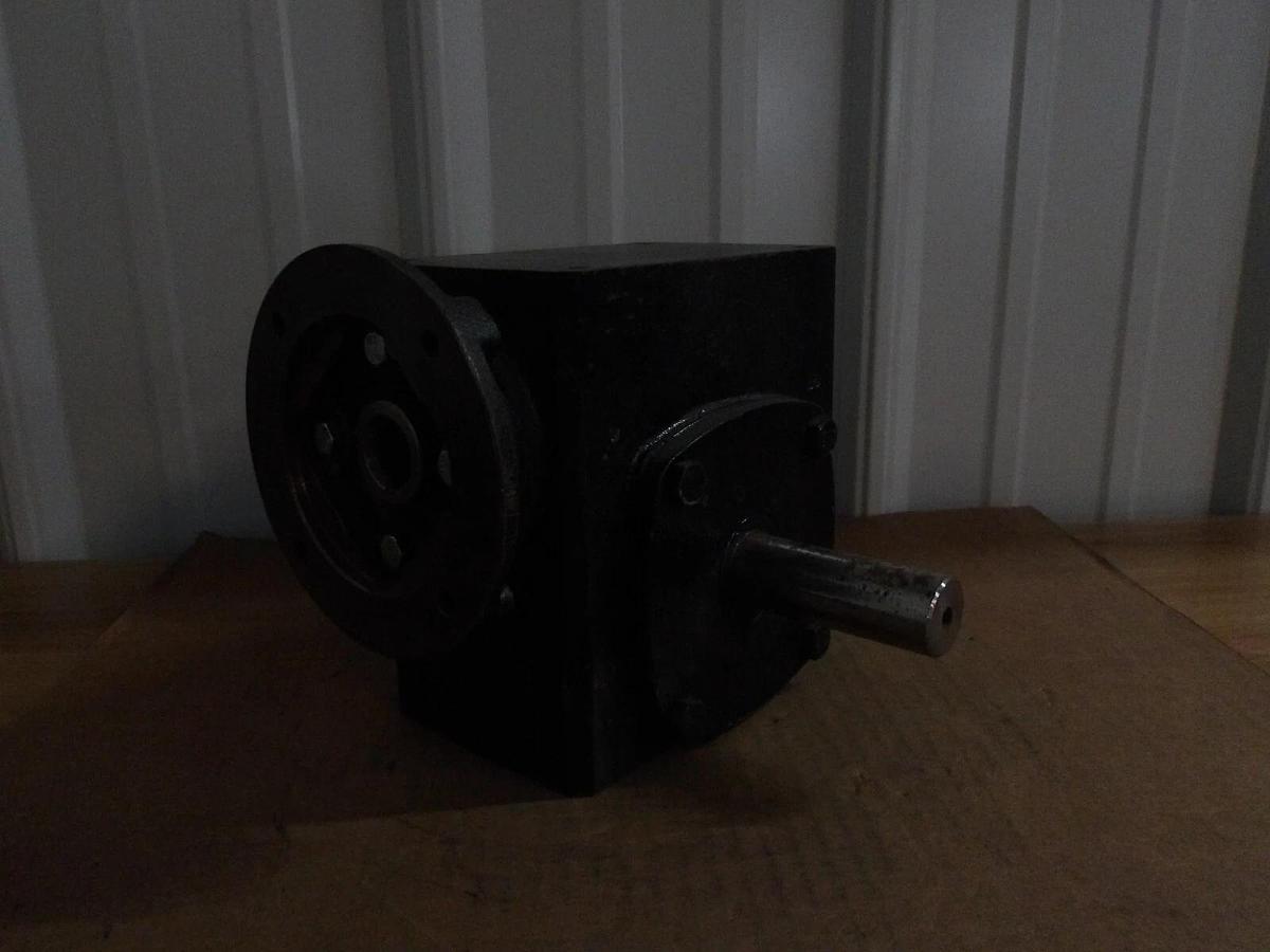 Used BALDOR .674 HP SPEED REDUCER, RATIO 40:1, #120100G NEW