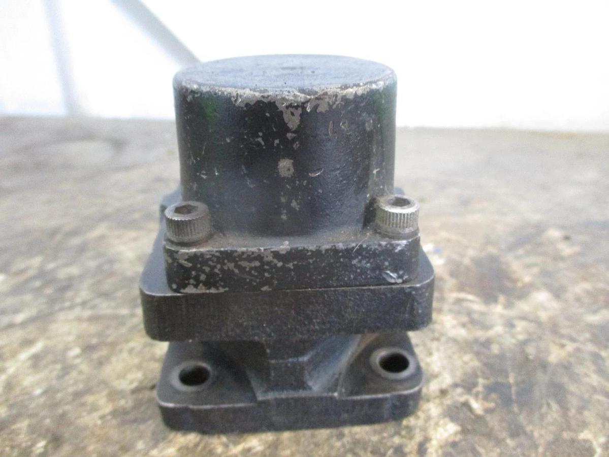 Used BENDIX 58V06-2A ELECTRO-HYDRAULIC SERVO VALVE, #8281000J USED