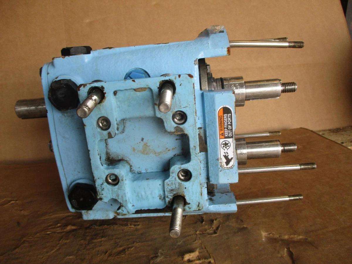 Used SPX 018U2 PUMP, #49352J PARTS ONLY