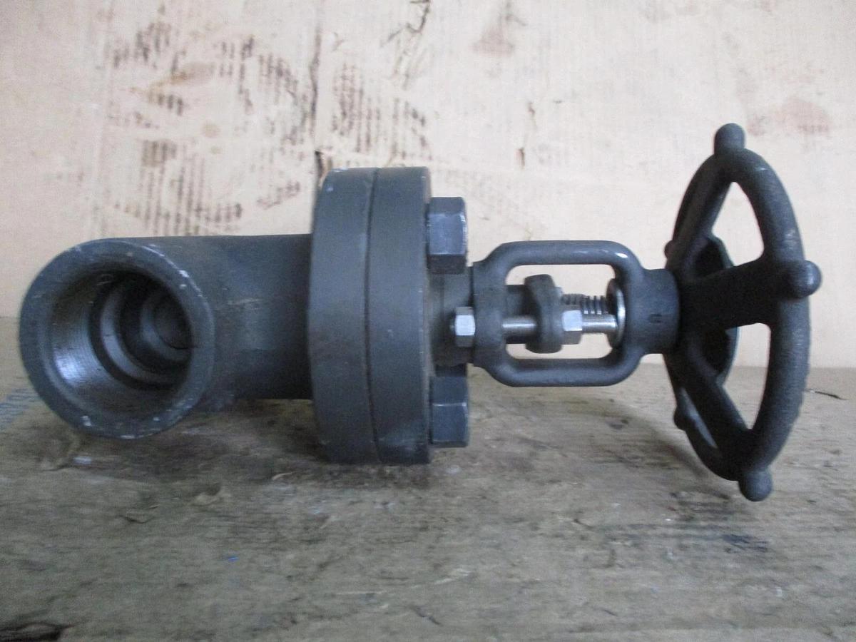 Used VOGT 1-1/2" IRON GATE VALVE (THREADED) #78145J NEW
