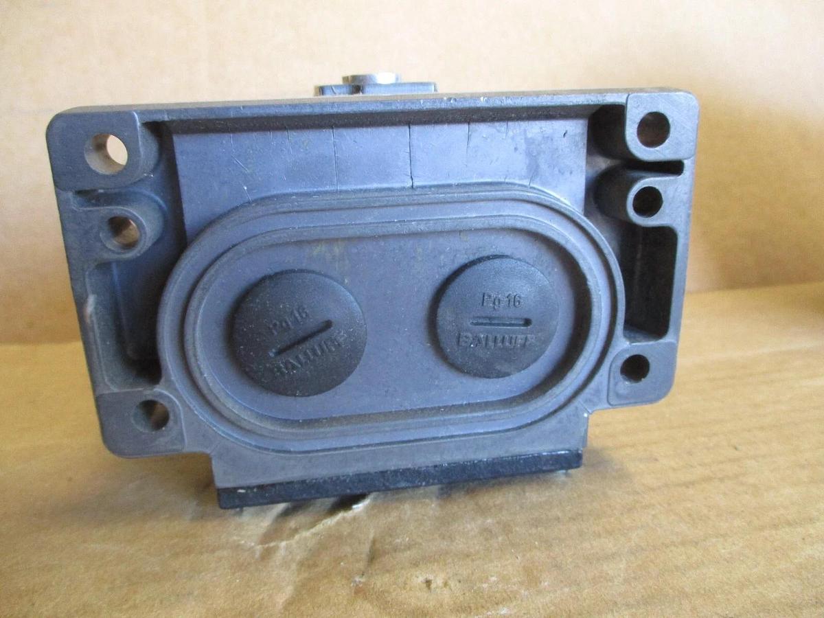 BALLUFF BES-516-KHG-12-602-11 PROXIMITY SWITCH, #791031J NIB