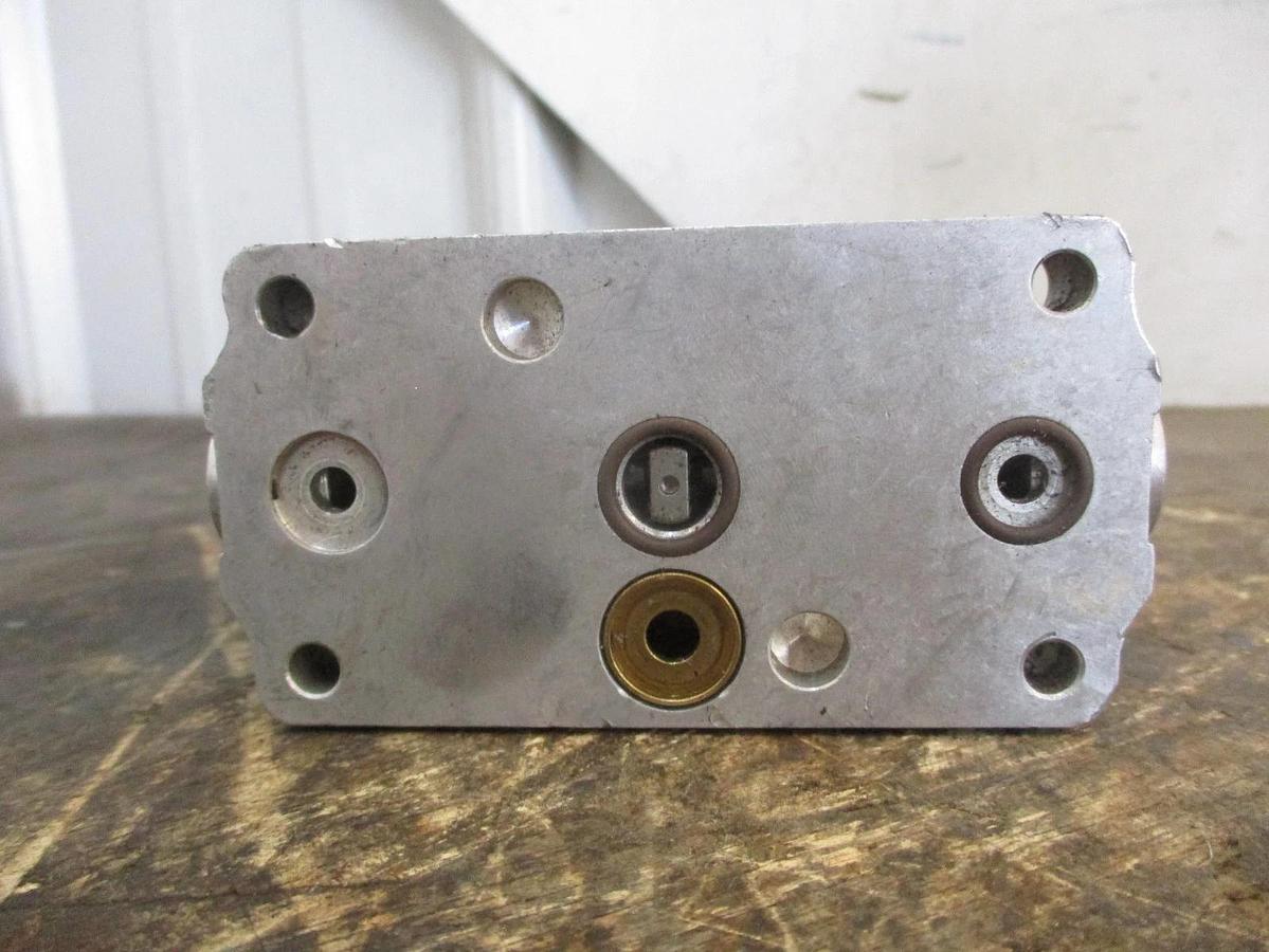 Used SAUER SUNSTRAND MCV116A1201 PRESSURE CONTROL PILOT VALVE, #826322J USED