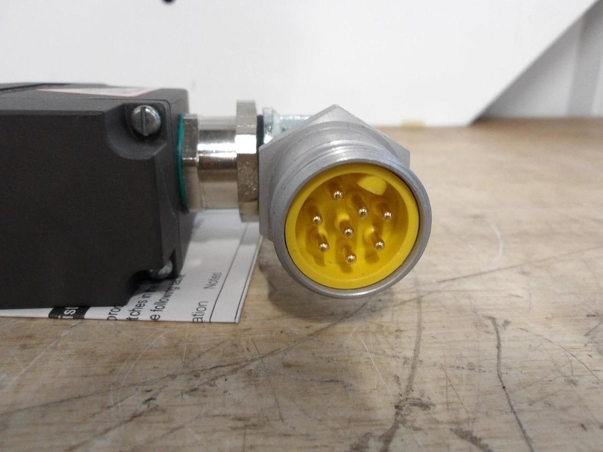 BALLUFF BNS-813-102-L12-61-A-22-02-D016 LIMIT SWITCH, #429300G NIB