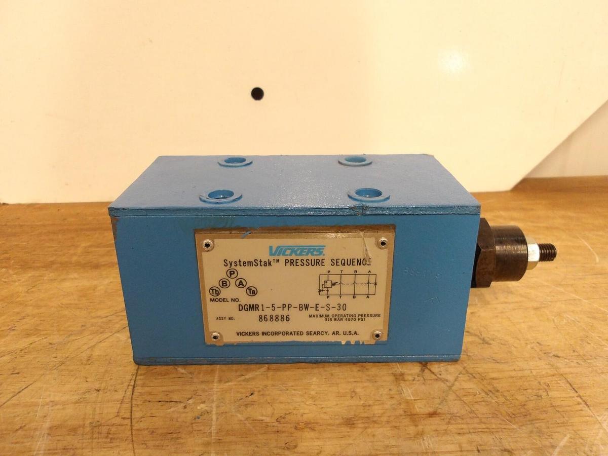 Used VICKERS DSMR1-5-PP-BW-E-S-30 SYSTEM STAK PRESSURE VALVE BLOCK, #63936G NEW