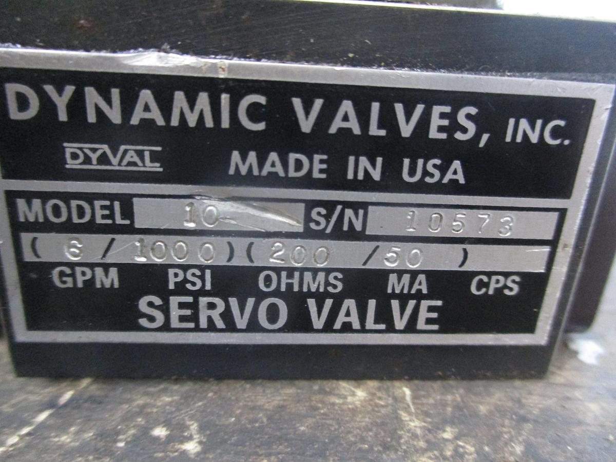 Used DYNAMIC MODEL 10 SERVO VALVE