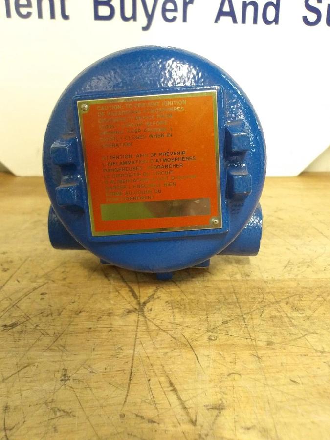 Used MAGNATROL ECHOTEL 910-A132-004 ULTRASONIC LEVEL SWITCH, #9171040G NEW