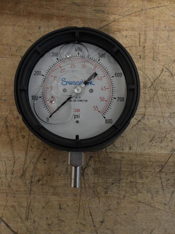 Used SWAGELOK PG1-115P-PG800-LAR3-J PRESSURE GAUGE, #116956GJW NEW