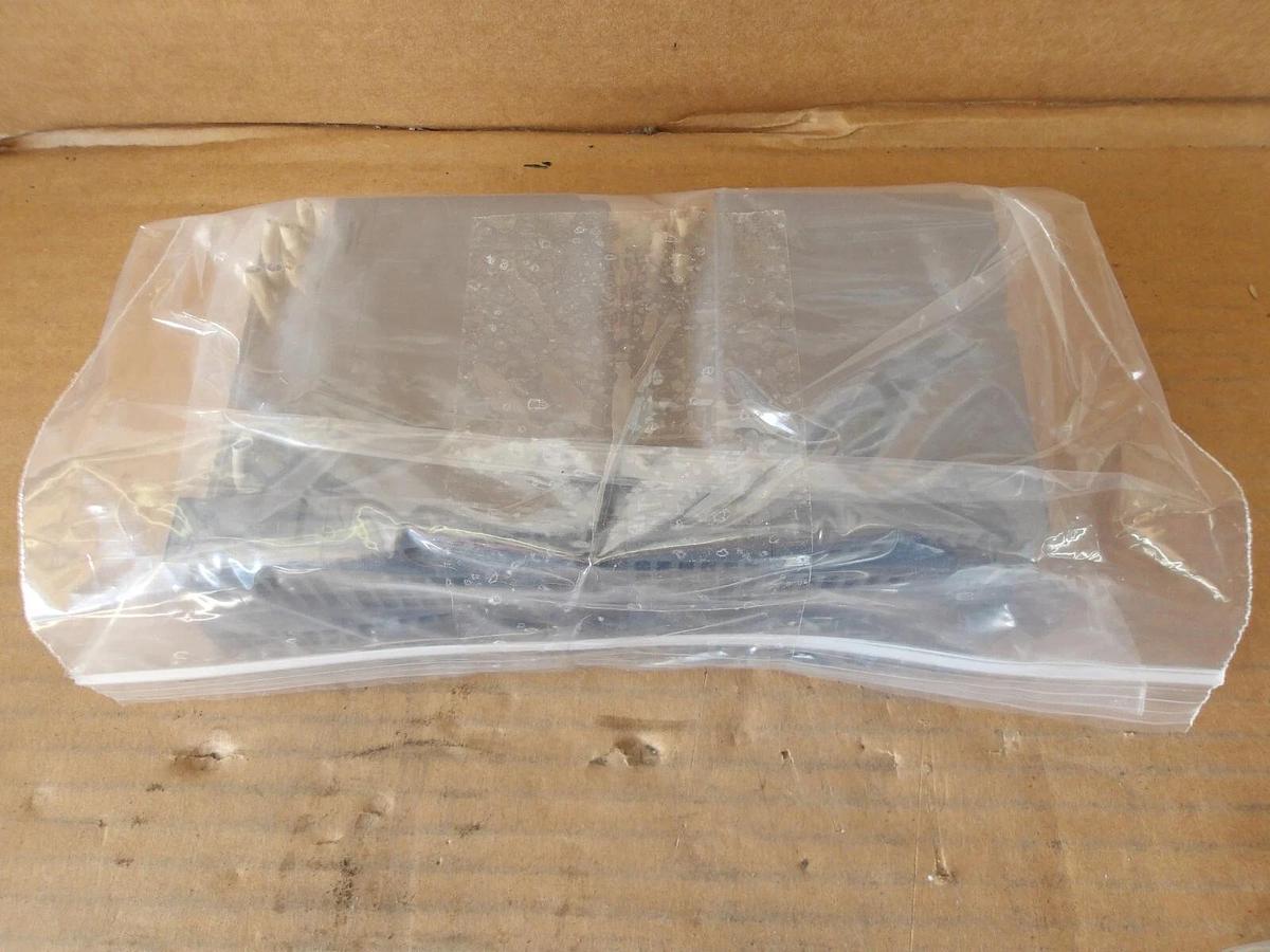 Used MITSUBISHI QY80 OUTPUT UNIT (LOT OF 4) #11121115G USED