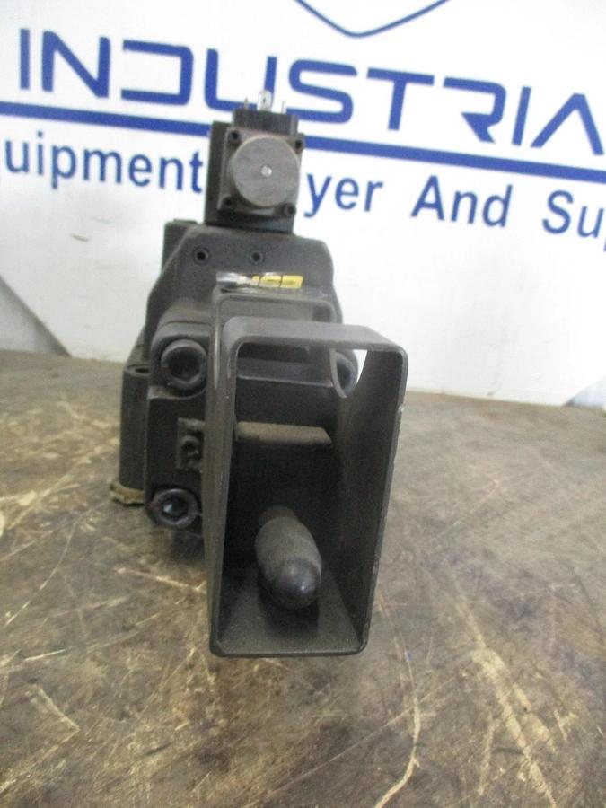 Used PARKER D81FSE01E4VXP010 PROPORTIONAL DIRECTIONAL VALVE, #828813J USED