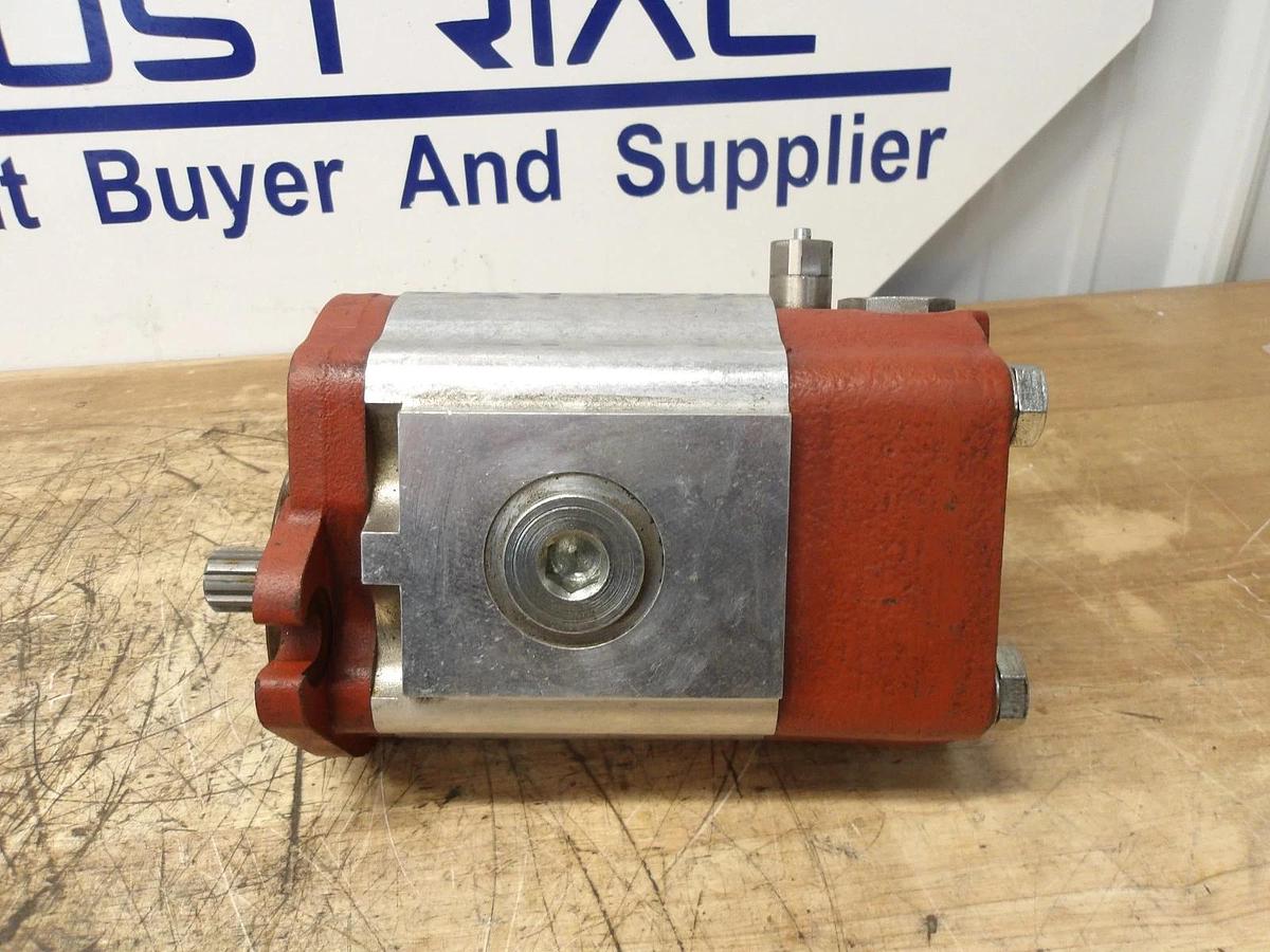 Used SALAMI 2.5PB38S-R5452 HYDRAULIC GEAR PUMP, #25158G NEW