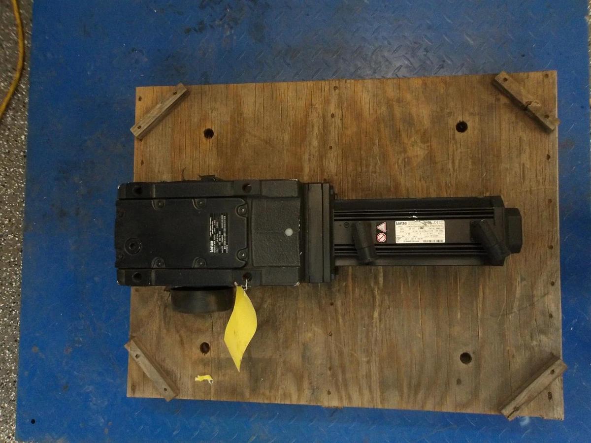 Used LENZE GKS06-3A GEARMOTOR, RATIO 42.4:1, HP 2.3, #213835G NEW