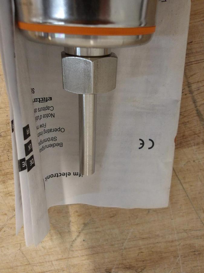 IFM EFECTOR U25222 300 FLOW METER, #428147G NIB