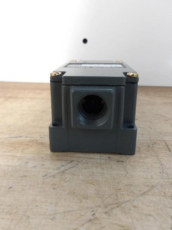 TAIHEI BOEKI TDZ-4 PRESSURE SWITCH, #56836G NIB