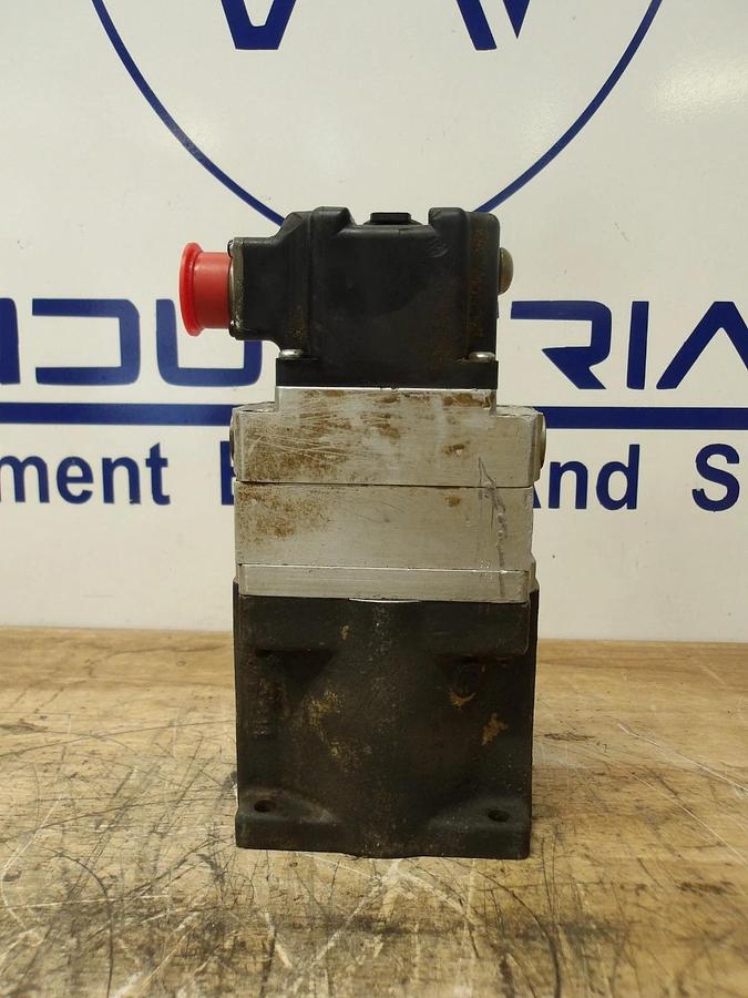 Used SAUER SUNDSTRAND SERVO VALVE (NO TAG) #826225G USED