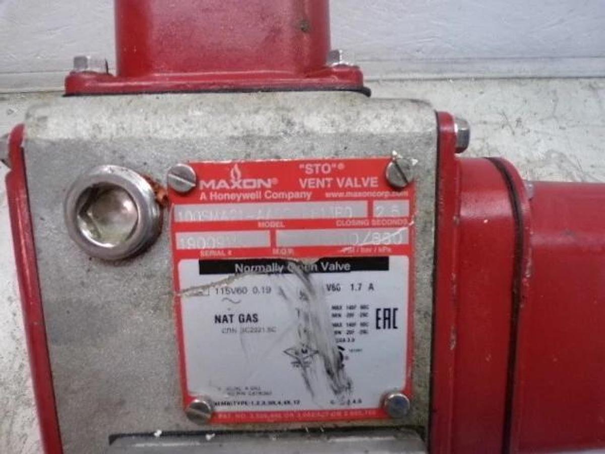 Used MAXON "STO" VENT VALVE 100SMA21-AA52-BB13B0, #42850L USED