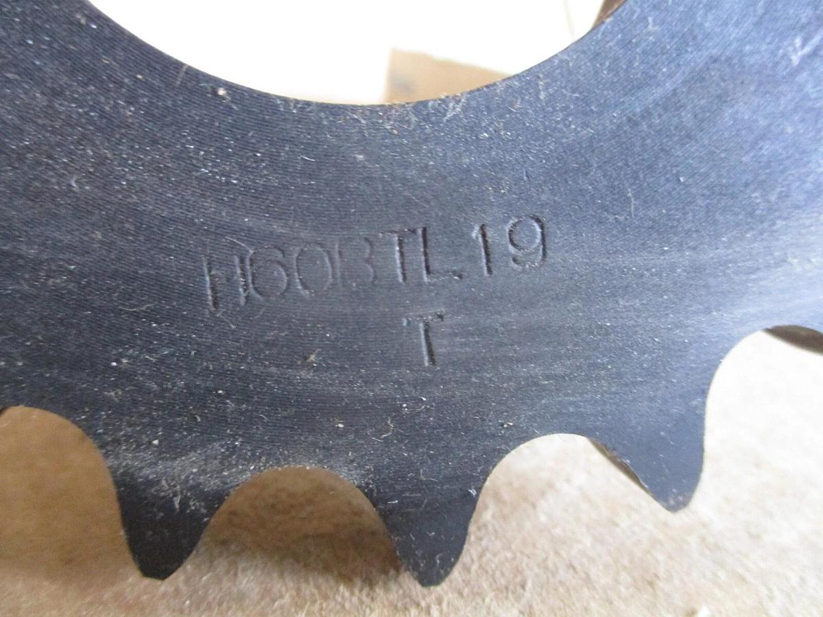 TSUBAKI H60BTL19 ROLLER CHAIN SPROCKET, #416637J NIB