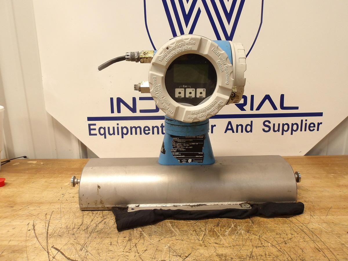 Used ENDRESS HAUSER 83A04-ASTAAANABBAA MASS FLOW TUBE 1/8"