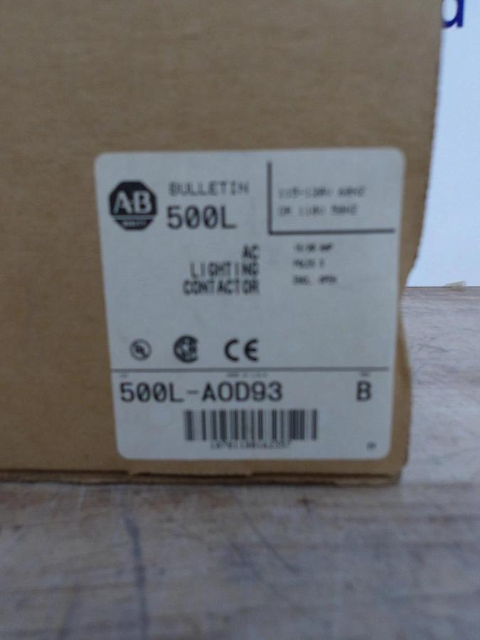 ALLEN BRADLEY 500L-A0D93 AC LIGHTING CONTACTOR, #4281047G NIB