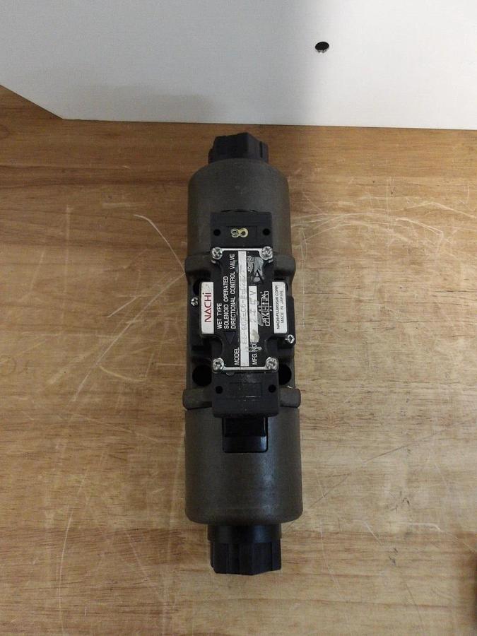 Used NACHI SS-003-C6-R-D2-21 HYDRAULIC DIRECTIONAL CONTROL VALVE, #33945G NEW