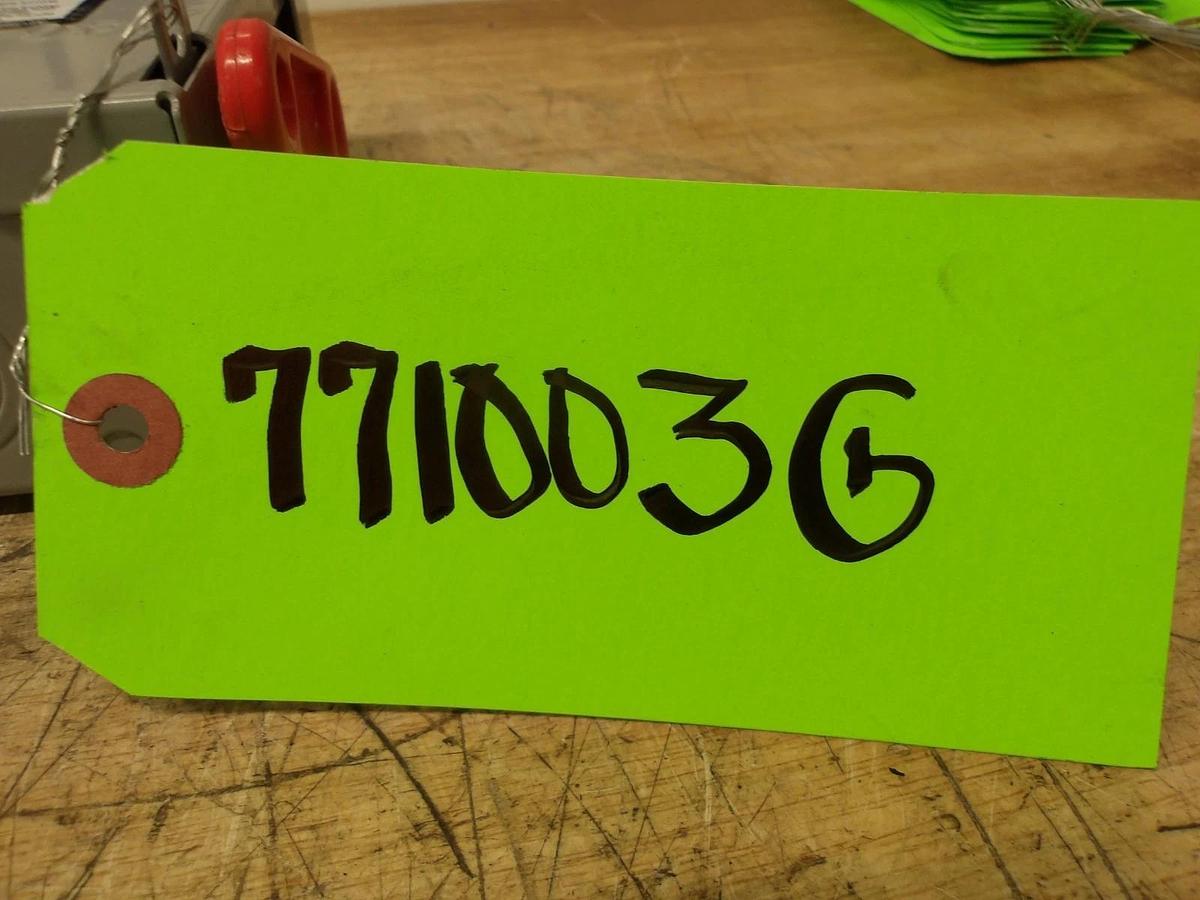 Used SIEMENS 30 AMP ENCLOSED SWITCH 240VAC/250VDC, #771003G NEW