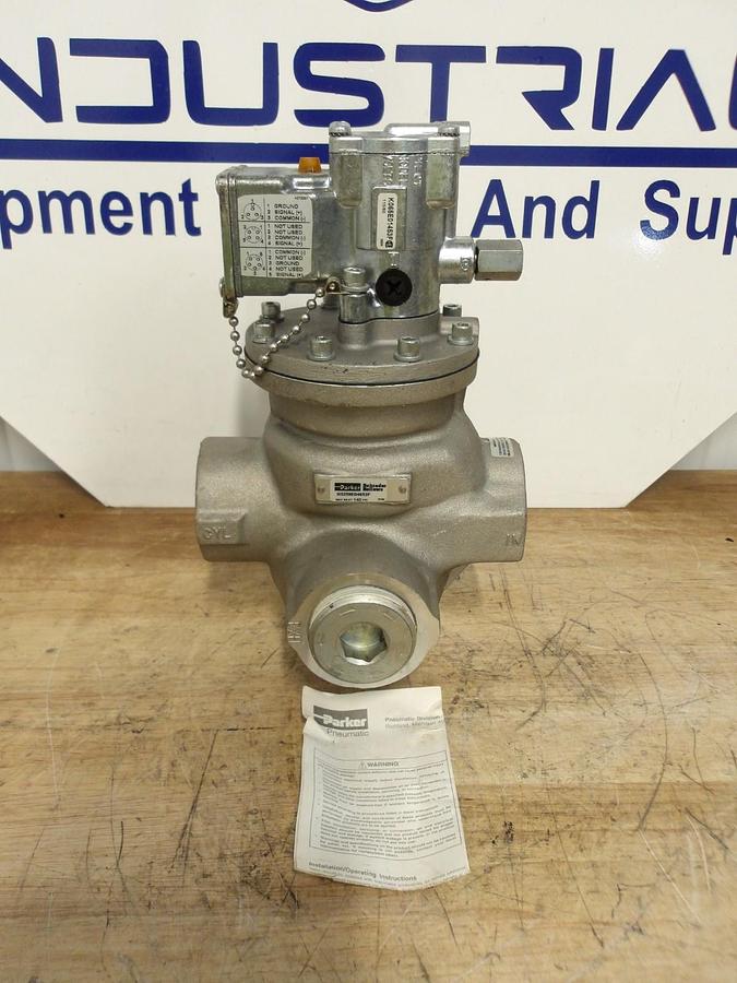 Used PARKER N3259E04653F PNEUMATIC SOLENOID VALVE 1-1/2", #6201015G NEW