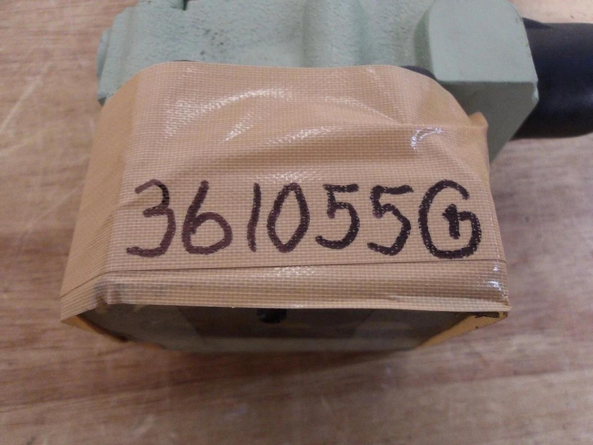 Used KAWASAKI RBE10P-10-B27315X-WA100CL-S HYDRAULIC SOLENOID VALVE, #361055G NEW