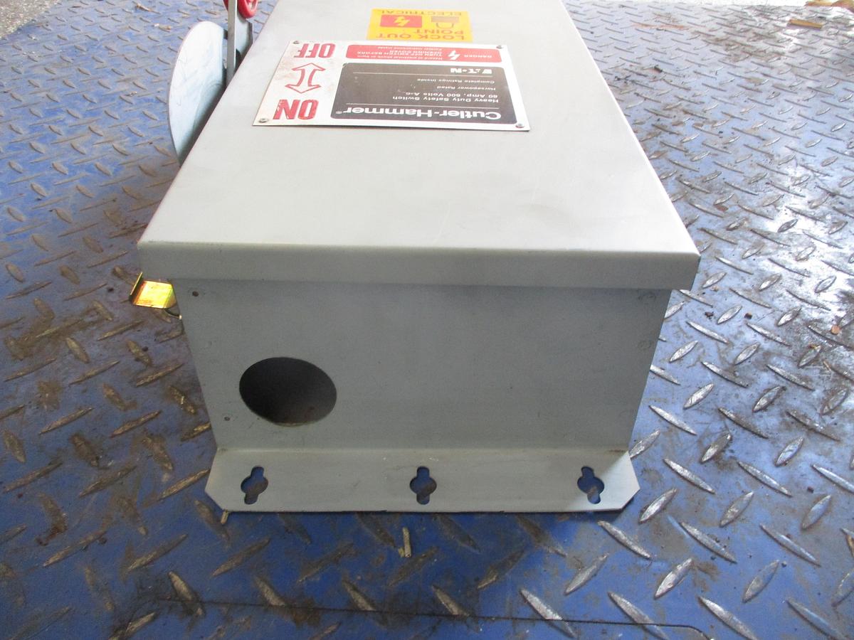 Used CUTLER-HAMMER 60 AMP SAFETY SWITCH