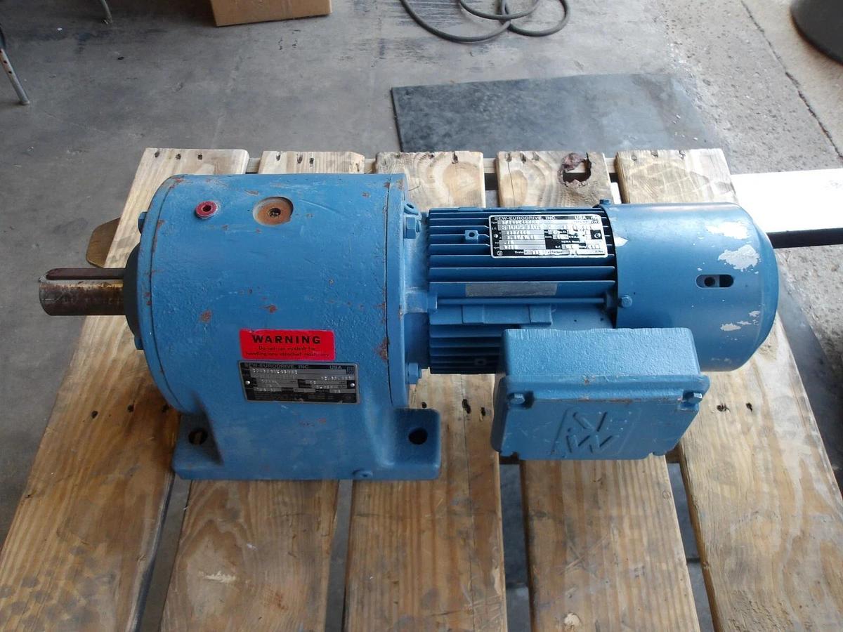 Used SEW EURODRIVE R70DT88K48NNR GEARMOTOR, RATIO 104.60:1, 3/4 HP, #7111135G NEW